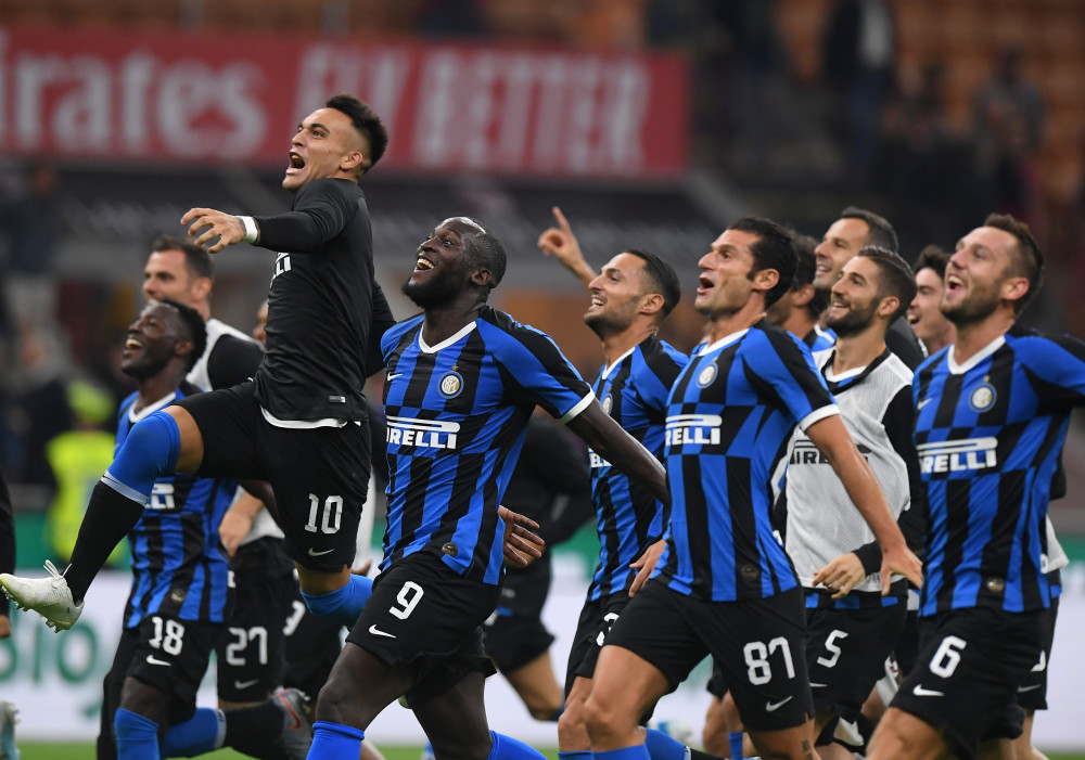 招牌动作！杜兰特背打德里克-怀特 转身金鸡独立中投空心命中