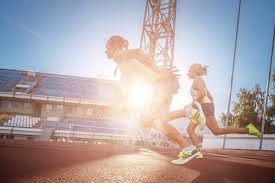 为什么棒球运动员在比赛中经常咀嚼口香糖或向日葵籽