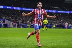 《无畏契约手游》黄金周大放送，答题领红包，皮肤免费拿